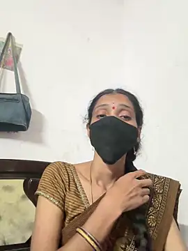 Snapshot of sweetreddy-02 chatting on November 5, 2025, 2:42 pm sweetreddy-02 online show from November 5, 2025, 2:42 pm