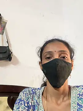 Snapshot of sweetreddy-02 chatting on November 10, 2025, 6:29 am sweetreddy-02 online show from November 10, 2025, 6:29 am