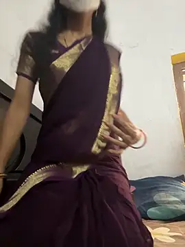 Snapshot of sweetreddy-02 chatting on October 26, 2025, 10:37 am sweetreddy-02 online show from October 26, 2025, 10:37 am