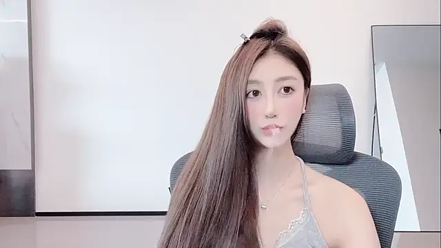 Snapshot of Melody-11 chatting on March 4, 2026, 5:59 am Melody-11 online show from March 4, 2026, 5:59 am