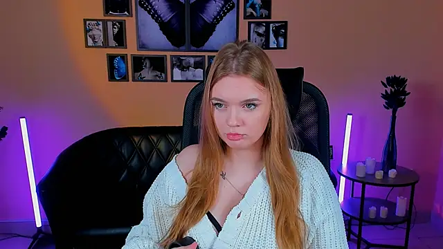 LisaMitchell online show from October 15, 2025, 4:11 am