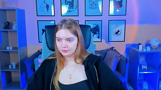 LisaMitchell online show from October 24, 2025, 2:21 am