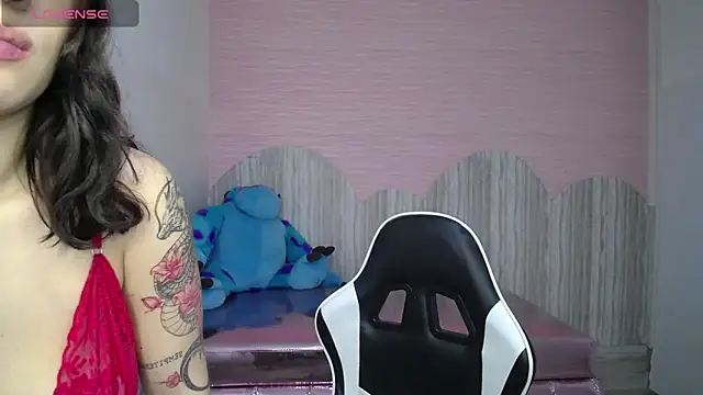 im anny t online show from November 11, 2025, 12:44 pm