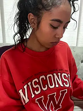 Tatiana 18pink online show from October 18, 2025, 2:41 pm