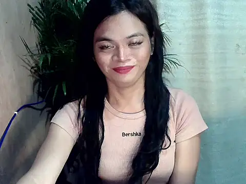 Snapshot of Nikah_loves_u chatting on November 20, 2025, 12:39 pm Nikah loves u online show from November 20, 2025, 12:39 pm
