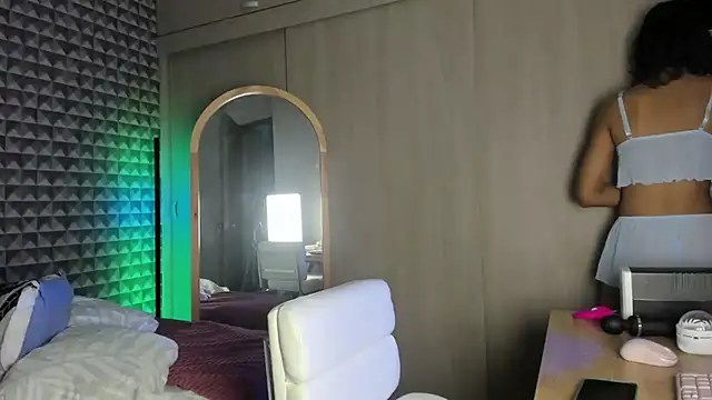 Snapshot of MissDhana chatting on February 19, 2026, 2:19 am MissDhana online show from February 19, 2026, 2:19 am