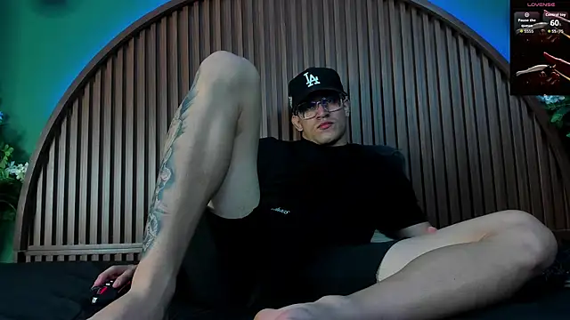 JeergMuscle online show from November 7, 2025, 3:33 am