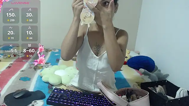 Snapshot of Cataleya_naz chatting on October 29, 2025, 1:37 am Cataleya naz online show from October 29, 2025, 1:37 am