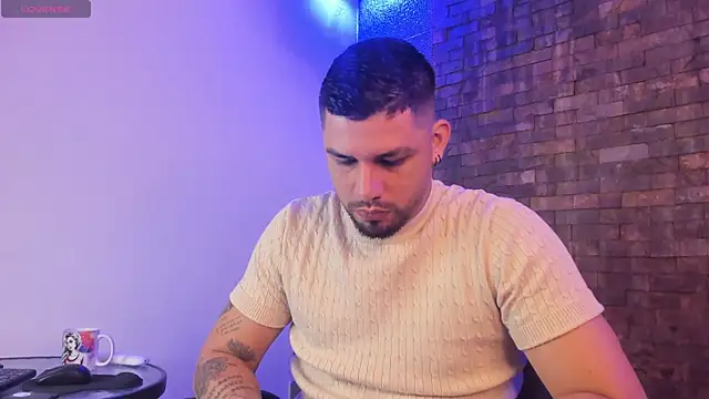 Snapshot of Jacob19_ chatting on September 17, 2025, 1:24 pm Jacob19 online show from September 17, 2025, 1:24 pm