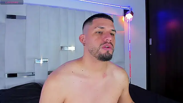 Snapshot of Jacob19_ chatting on September 25, 2025, 11:49 am Jacob19 online show from September 25, 2025, 11:49 am