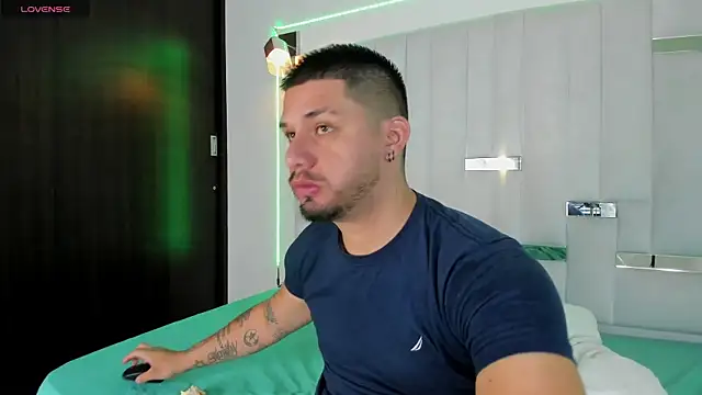 Snapshot of Jacob19_ chatting on October 8, 2025, 12:17 pm Jacob19 online show from October 8, 2025, 12:17 pm