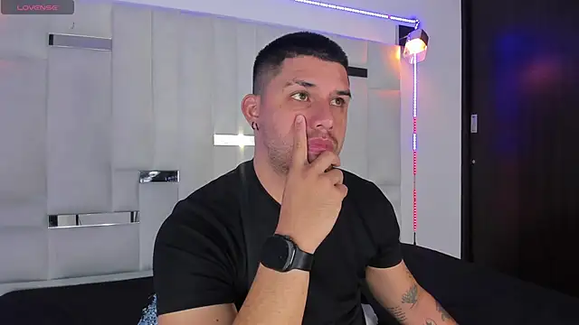 Snapshot of Jacob19_ chatting on October 1, 2025, 11:58 am Jacob19 online show from October 1, 2025, 11:58 am