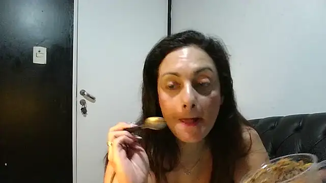 dulcefanny online show from July 21, 2026, 4:25 am