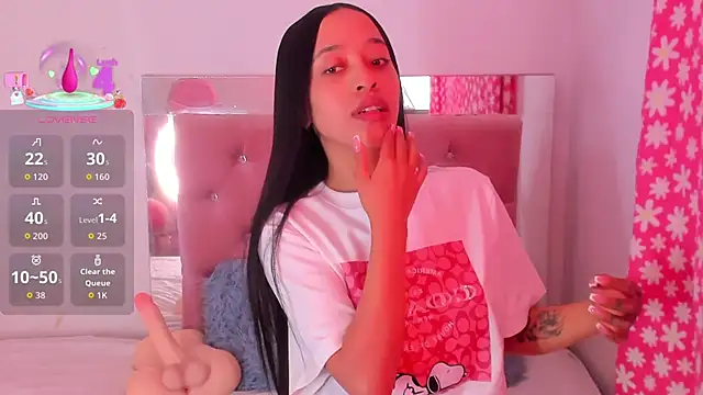 CatalinaBel online show from December 5, 2025, 6:06 pm