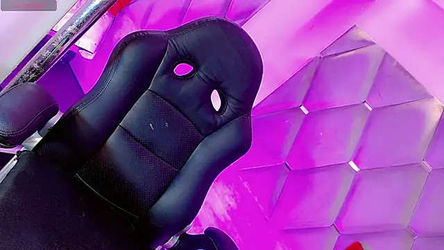 Snapshot of AithanaBlaze chatting on February 9, 2026, 11:58 pm AithanaBlaze online show from February 9, 2026, 11:58 pm