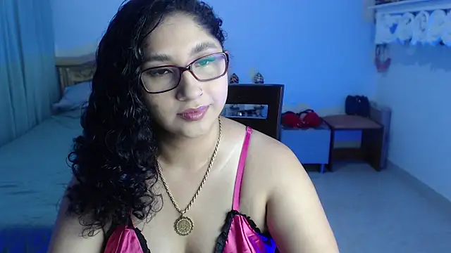 Gia Dior online show from September 29, 2025, 11:43 pm