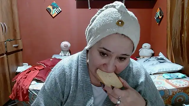 Snapshot of Sasharosee2 chatting on February 7, 2026, 12:13 pm Sasharosee2 online show from February 7, 2026, 12:13 pm