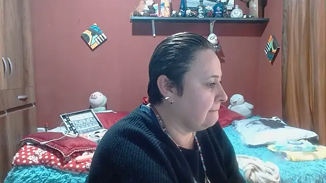 Snapshot of Sasharosee2 chatting on February 18, 2026, 1:18 pm Sasharosee2 online show from February 18, 2026, 1:18 pm