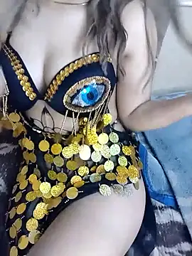 Snapshot of shahinaz-123 chatting on March 1, 2026, 11:43 am shahinaz-123 online show from March 1, 2026, 11:43 am