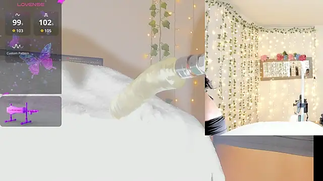 Ashley  Jones   online show from March 25, 2026, 9:08 am