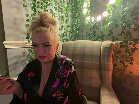 BonnyDesire online show from October 29, 2025, 7:35 pm