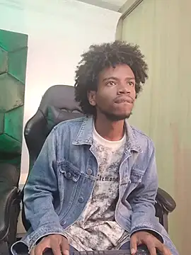 Snapshot of AllexJacob chatting on February 18, 2026, 1:40 pm AllexJacob online show from February 18, 2026, 1:40 pm