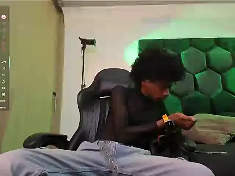 Snapshot of AllexJacob chatting on February 10, 2026, 10:25 am AllexJacob online show from February 10, 2026, 10:25 am