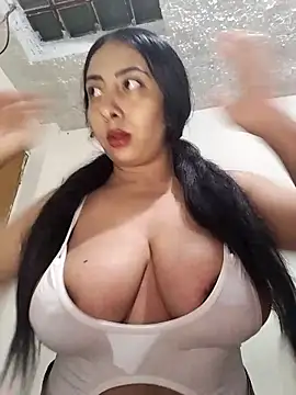 Snapshot of samara_topfisting chatting on October 26, 2025, 12:33 am samara topfisting online show from October 26, 2025, 12:33 am