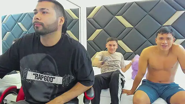 Hot Threesomee online show from November 27, 2025, 1:00 pm