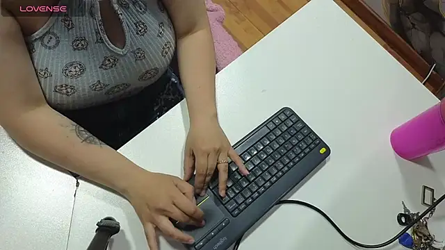 valery cute 18 online show from October 30, 2025, 11:30 am