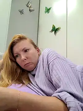 JenyJansi online show from October 8, 2025, 8:20 pm