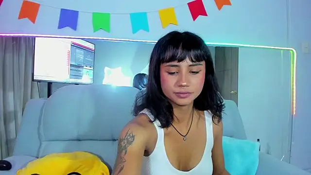 Lola Purple online show from October 11, 2025, 3:40 am