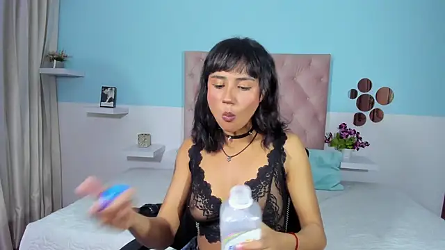 Lola Purple online show from October 12, 2025, 3:19 am