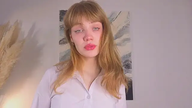 pienaple online show from October 21, 2025, 4:12 am