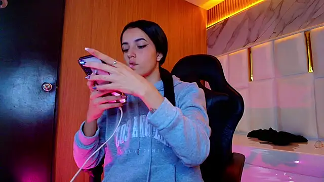 Snapshot of sophiadoll_tf chatting on October 29, 2025, 8:41 pm sophiadoll tf online show from October 29, 2025, 8:41 pm