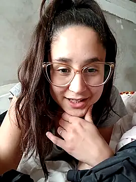 linameii online show from October 6, 2025, 4:41 pm