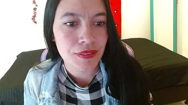 cristal1609 online show from January 12, 2026, 1:40 pm