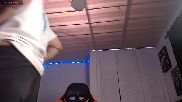 Chrys harris77 online show from December 2, 2025, 6:20 pm