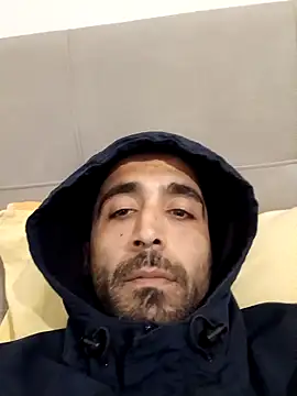 Deffnot7777 online show from November 10, 2025, 4:23 pm