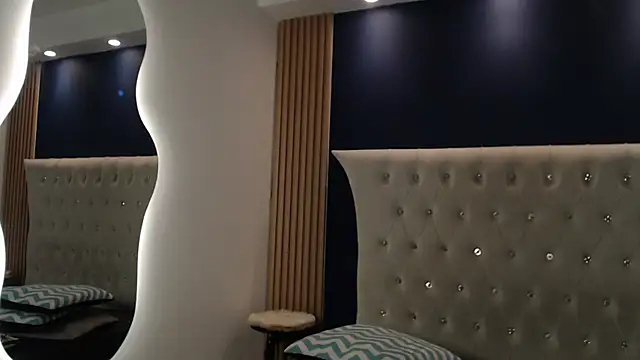 Snapshot of SalvadorFit chatting on February 8, 2026, 8:28 pm SalvadorFit online show from February 8, 2026, 8:28 pm