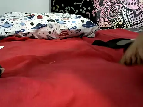 Snapshot of la_esposa_xxx chatting on February 18, 2026, 12:52 am la esposa xxx online show from February 18, 2026, 12:52 am