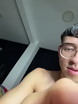 arthurdavies online show from November 14, 2025, 6:39 am