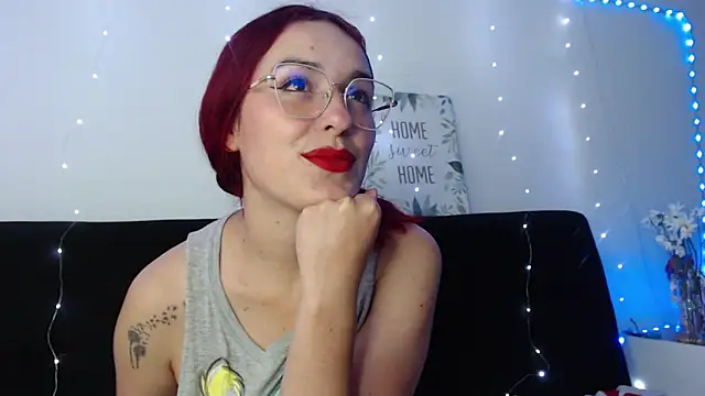 Snapshot of kat_desiree chatting on February 3, 2026, 2:00 am kat desiree online show from February 3, 2026, 2:00 am