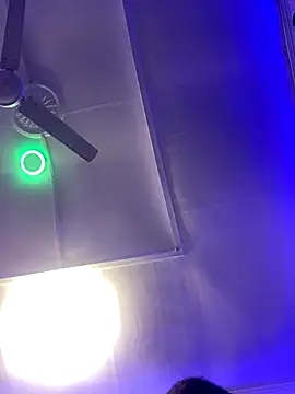 Daavikolovivi online show from October 12, 2025, 2:02 am