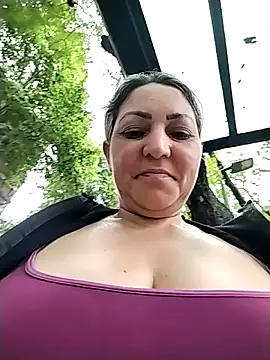 Lunita86 online show from November 16, 2025, 10:31 am