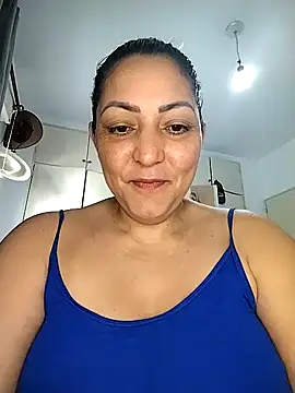 Lunita86 online show from November 25, 2025, 2:06 pm