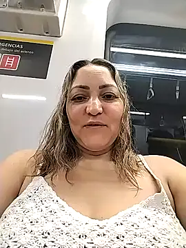 Lunita86 online show from January 12, 2026, 1:23 am