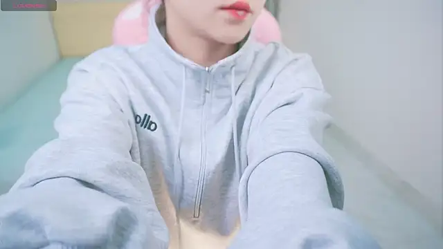 Cherry-26 online show from December 16, 2025, 3:05 pm