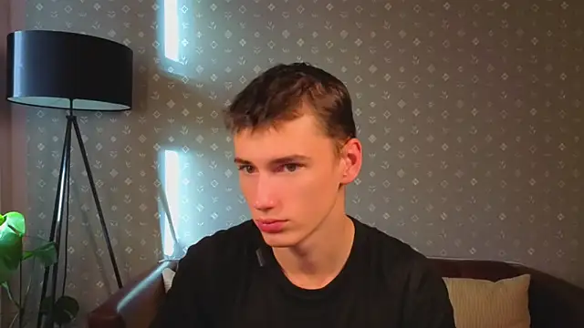 Snapshot of Max_Foks chatting on September 30, 2025, 4:40 am Max Foks online show from September 30, 2025, 4:40 am