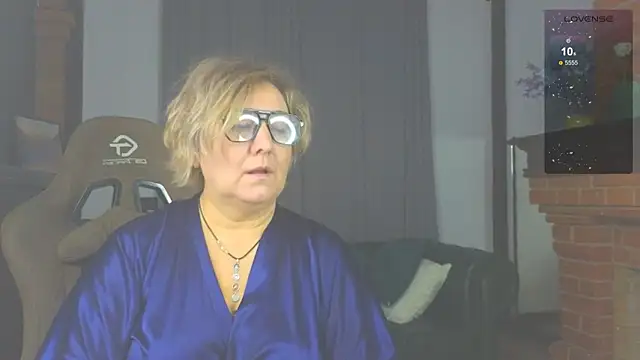 Marta Wils online show from December 2, 2025, 6:37 am